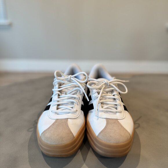 VL Court Bold Shoes Women's size 8.5 - Picture 7 of 7